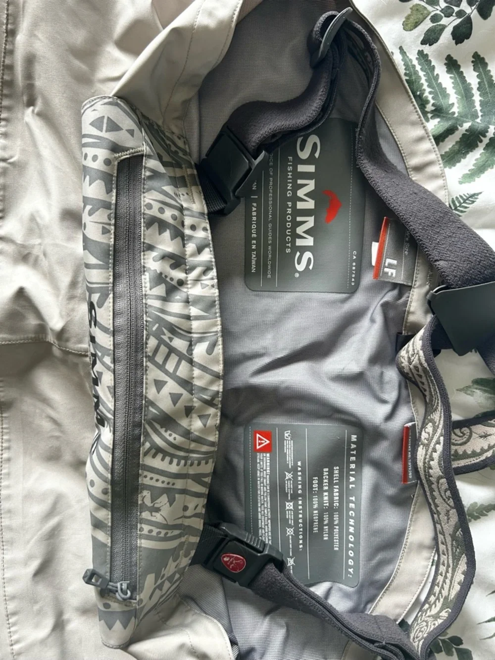 Simms Women's Soul River Stockingfoot Wader - Picture 3 of 6